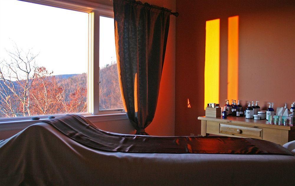 Art Of Living Retreat Center Hotel Bamboo Екстериор снимка