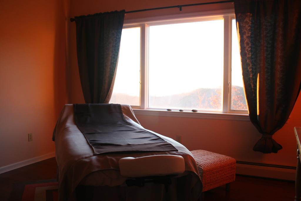 Art Of Living Retreat Center Hotel Bamboo Екстериор снимка