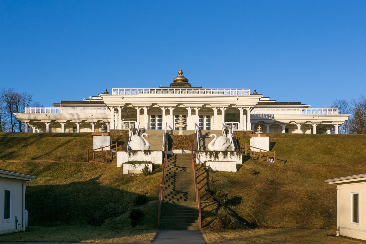 Art Of Living Retreat Center Hotel Bamboo Екстериор снимка
